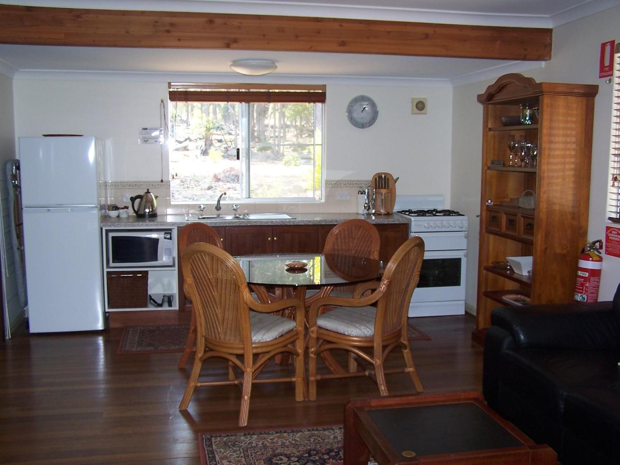 נאנופ Jarrah Glen Cabins חדר תמונה